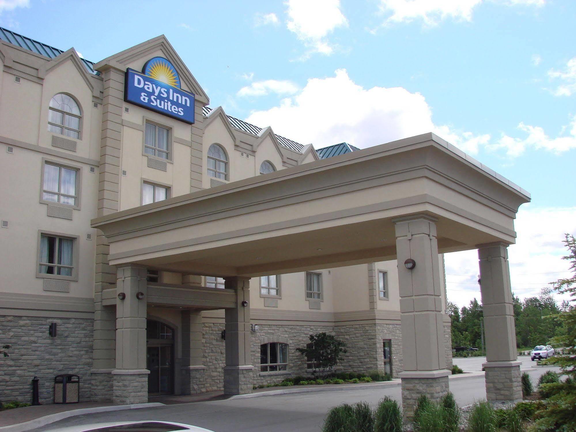 Days Inn & Suites By Wyndham Collingwood Exterior photo